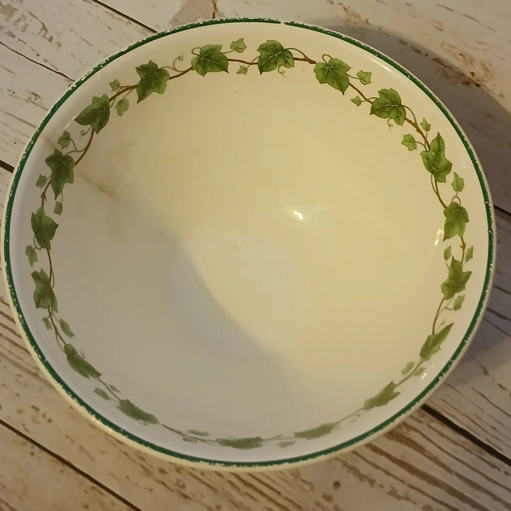 Harker Hotoven Vintage Green Ivy Bowl